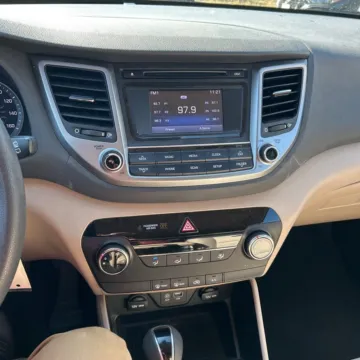 More photos of 2017 Hyundai Tucson SE at Carmel Auto Gallery, IN