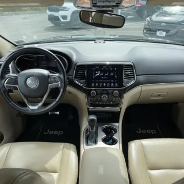 More photos of 2021 Jeep Grand Cherokee Limited at Carmel Auto Gallery, IN