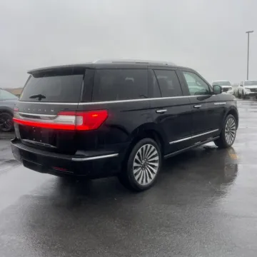 Photos of 2019 Lincoln Navigator Reserve for sale in Carmel, IN at Carmel Auto Gallery