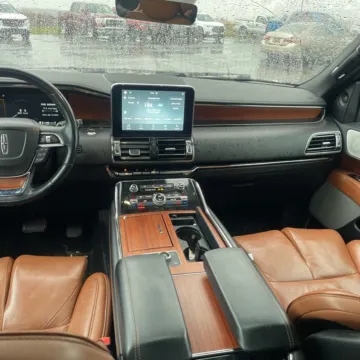 More photos of 2019 Lincoln Navigator Reserve at Carmel Auto Gallery, IN