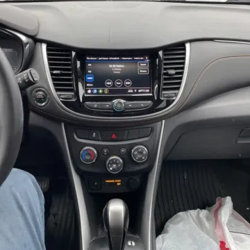 More photos of 2021 Chevrolet Trax LT at Carmel Auto Gallery, IN