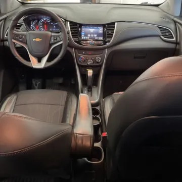 More photos of 2021 Chevrolet Trax LT at Carmel Auto Gallery, IN
