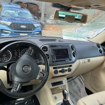 More photos of 2017 Volkswagen Tiguan 2.0T Wolfsburg Edition at Carmel Auto Gallery, IN