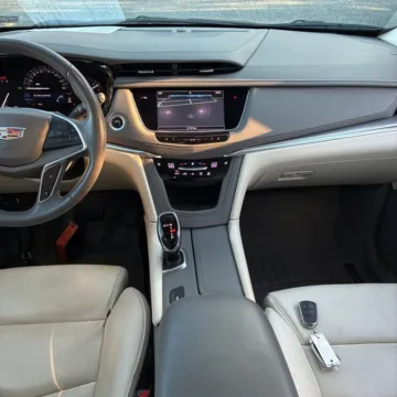 More photos of 2017 Cadillac XT5 Luxury at Carmel Auto Gallery, IN