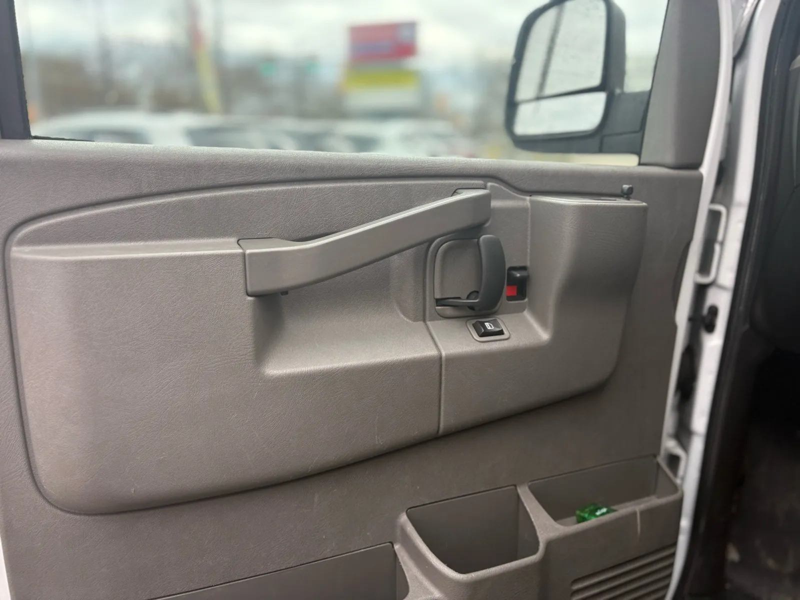 2019 Chevrolet Express Cargo Work Van - Photo 11