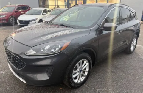 Gray 2020 Ford Escape SE for sale in Philadelphia, PA