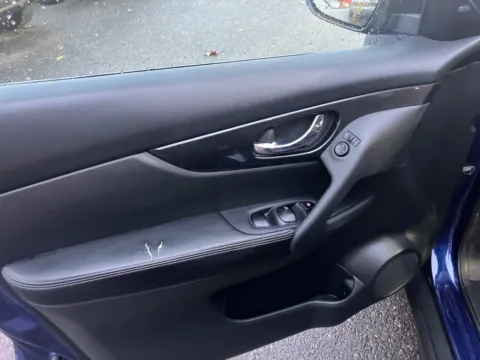 More photos of 2017 Nissan Rogue SV at Cottman Auto Mall, PA