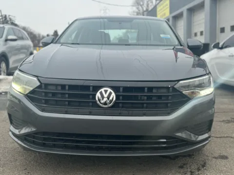 Gray 2020 Volkswagen Jetta SE for sale in Philadelphia, PA