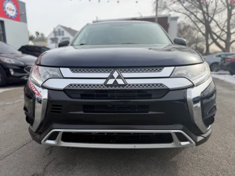 More photos of 2020 Mitsubishi Outlander ES 2.4 at Cottman Auto Mall, PA