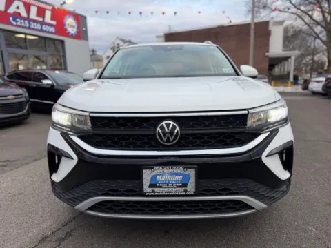 Photos of 2022 Volkswagen Taos 1.5T SE for sale in Philadelphia, PA at Cottman Auto Mall