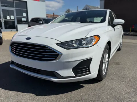 White 2019 Ford Fusion SE for sale in Philadelphia, PA