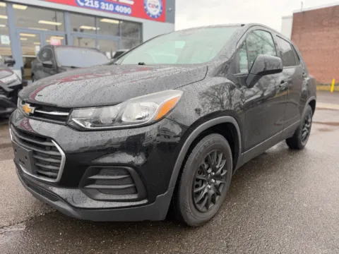 Black 2020 Chevrolet Trax FWD LT for sale in Philadelphia, PA