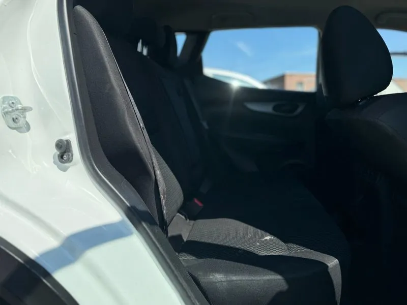 2017 Nissan Rogue Sport S - Photo 22