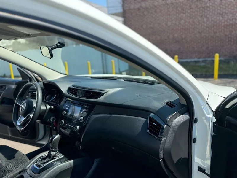 2017 Nissan Rogue Sport S - Photo 13