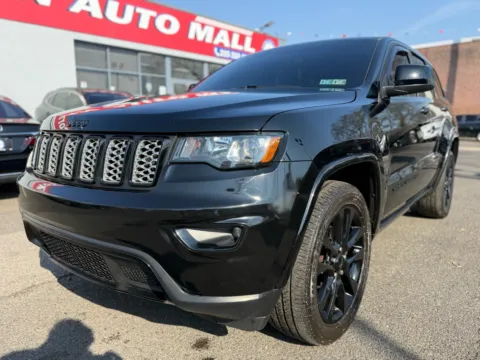 Black 2019 Jeep Grand Cherokee Altitude 4x4 for sale in Philadelphia, PA