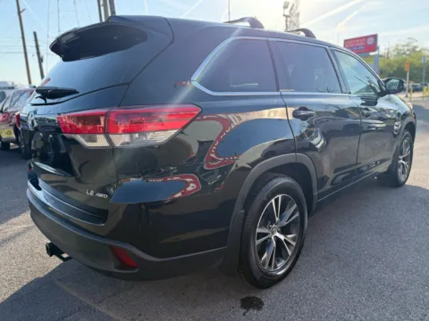 More photos of 2017 Toyota Highlander LE Plus at Cottman Auto Mall, PA