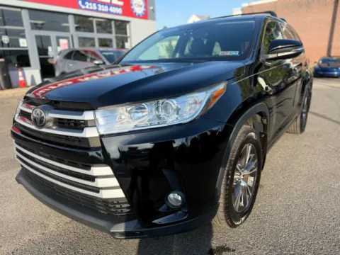 Black 2017 Toyota Highlander LE Plus for sale in Philadelphia, PA