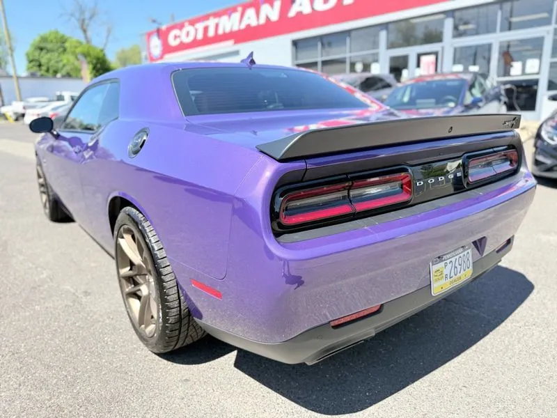 2023 Dodge Challenger SRT - Photo 8