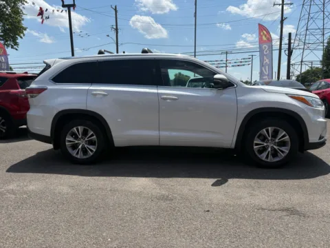 More photos of 2015 Toyota Highlander XLE V6 at Cottman Auto Mall, PA