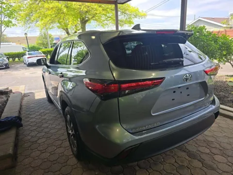 Photos of 2022 Toyota Highlander XLE for sale in Philadelphia, PA at Cottman Auto Mall