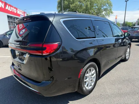More photos of 2022 Chrysler Pacifica Touring L at Cottman Auto Mall, PA