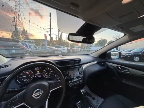 More photos of 2020 Nissan Rogue Sport SL at Cottman Auto Mall, PA