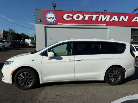 Photos of 2022 Chrysler Pacifica Hybrid Touring L for sale in Philadelphia, PA at Cottman Auto Mall