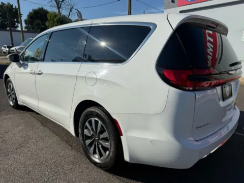 Another view of 2022 Chrysler Pacifica Hybrid Touring L for sale in Philadelphia, PA at Cottman Auto Mall