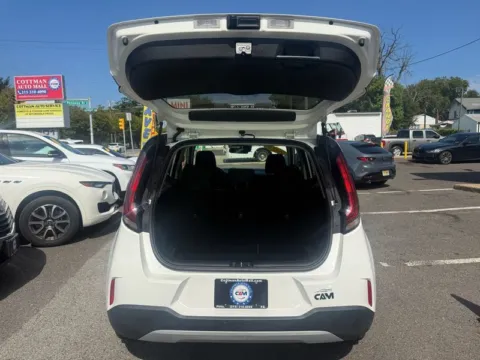More photos of 2023 Kia Soul LX at Cottman Auto Mall, PA