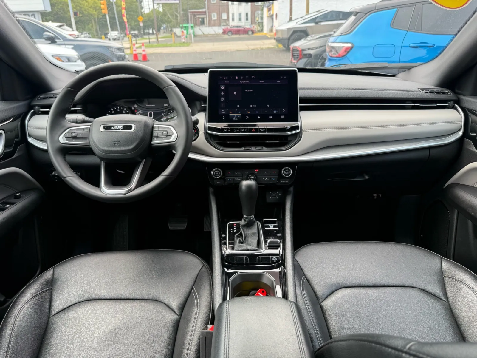 2025 Jeep Compass Limited - Photo 47