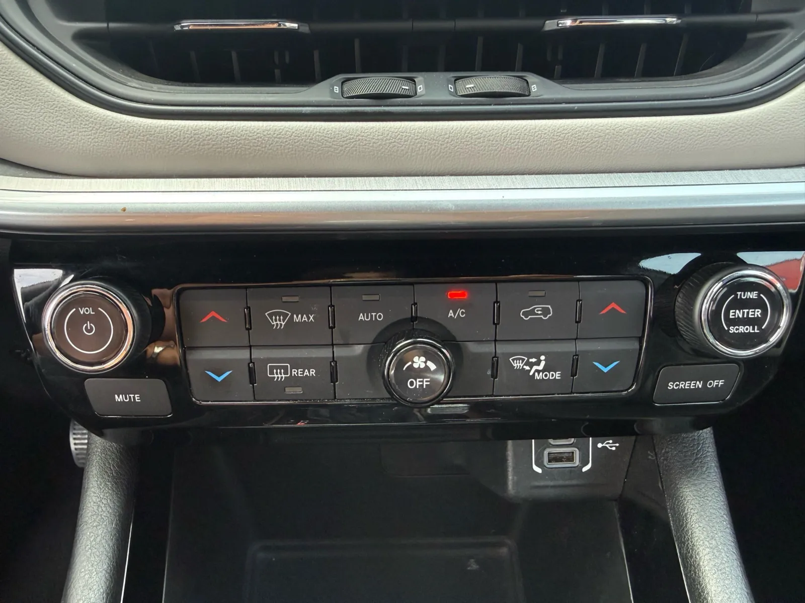 2025 Jeep Compass Limited - Photo 33