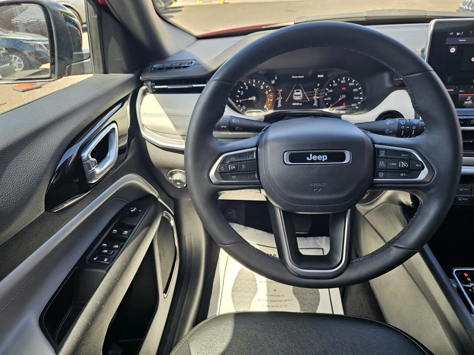 2025 Jeep Compass Limited - Photo 29