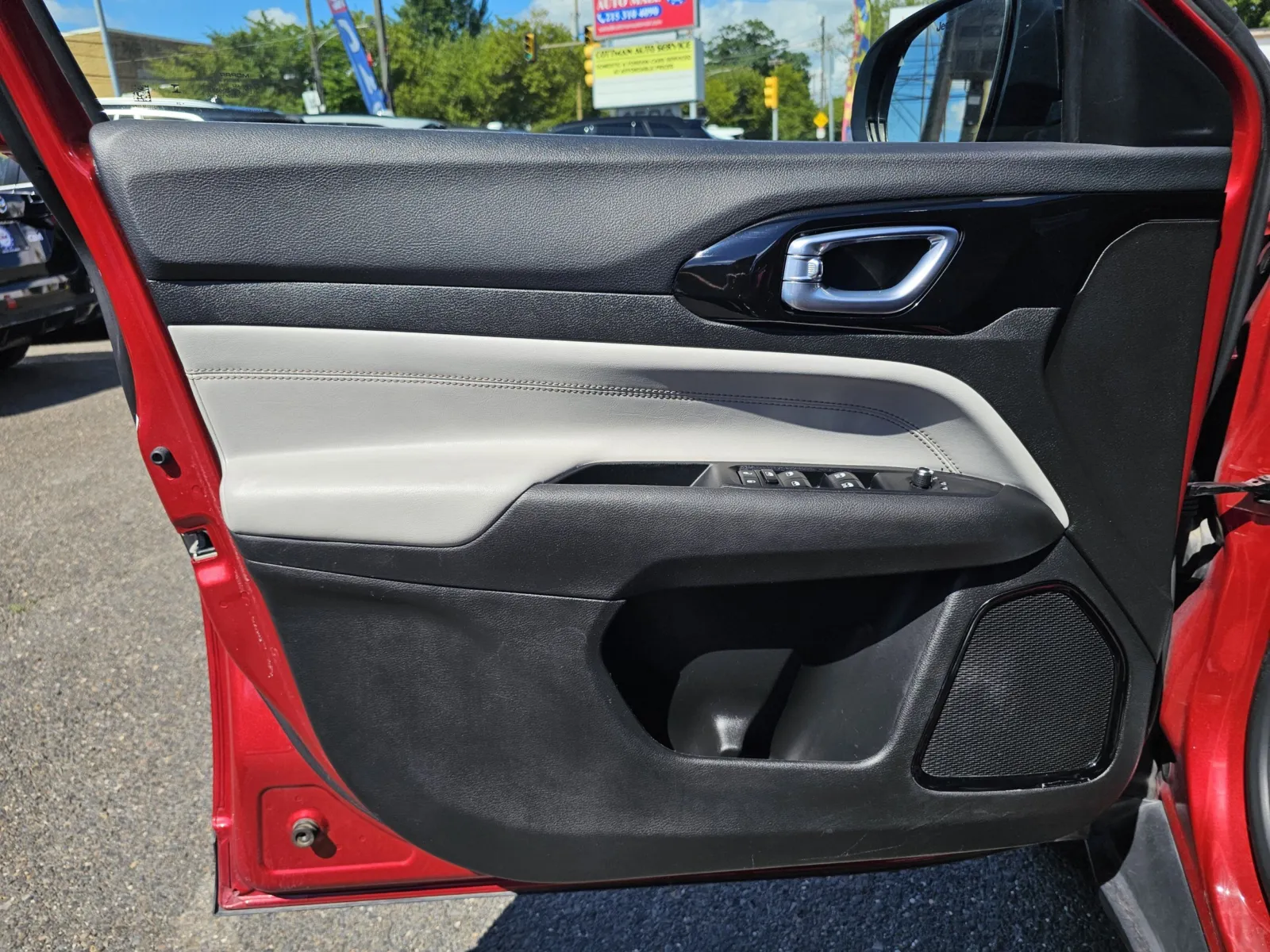 2025 Jeep Compass Limited - Photo 16