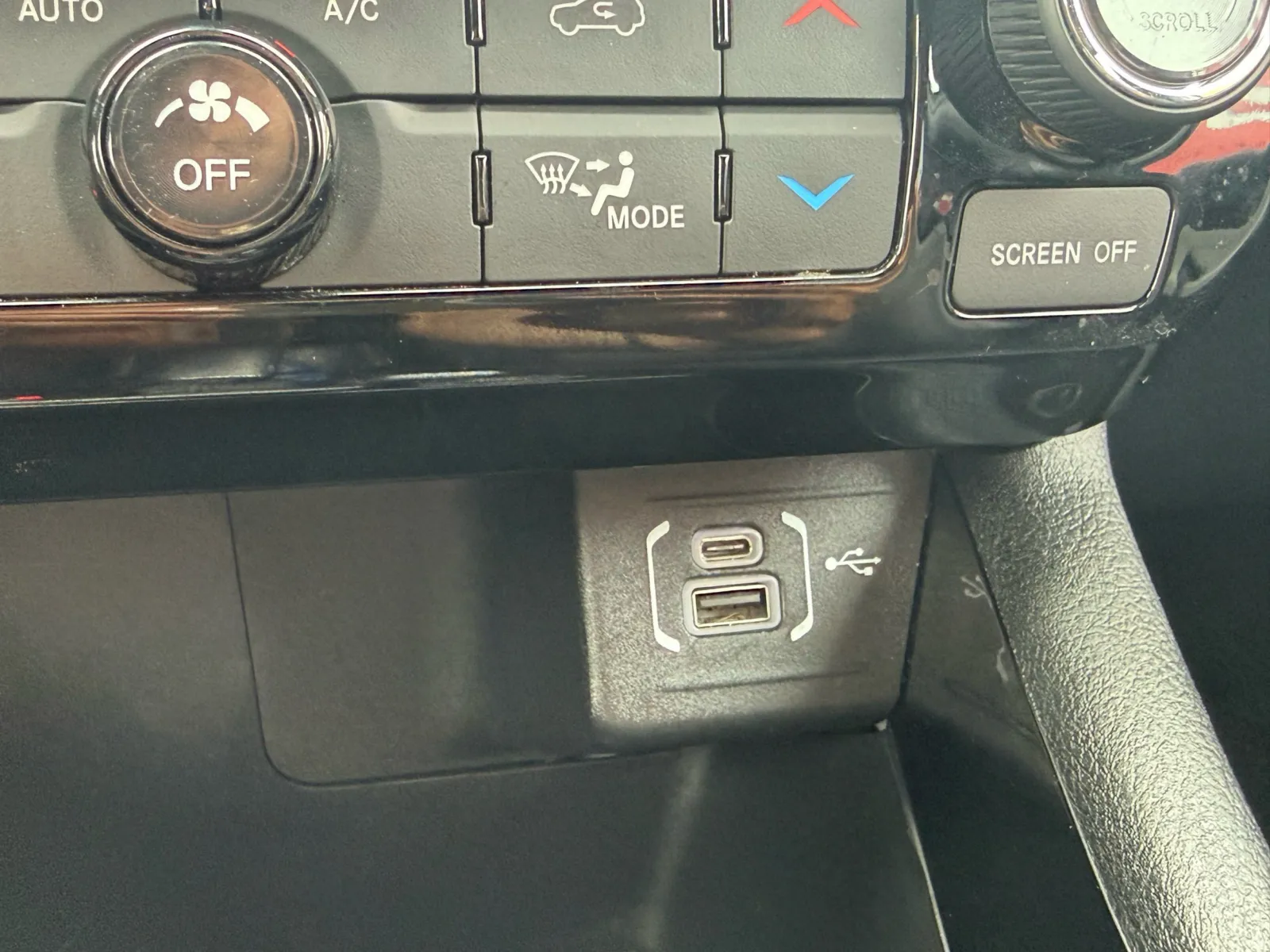 2025 Jeep Compass Limited - Photo 33