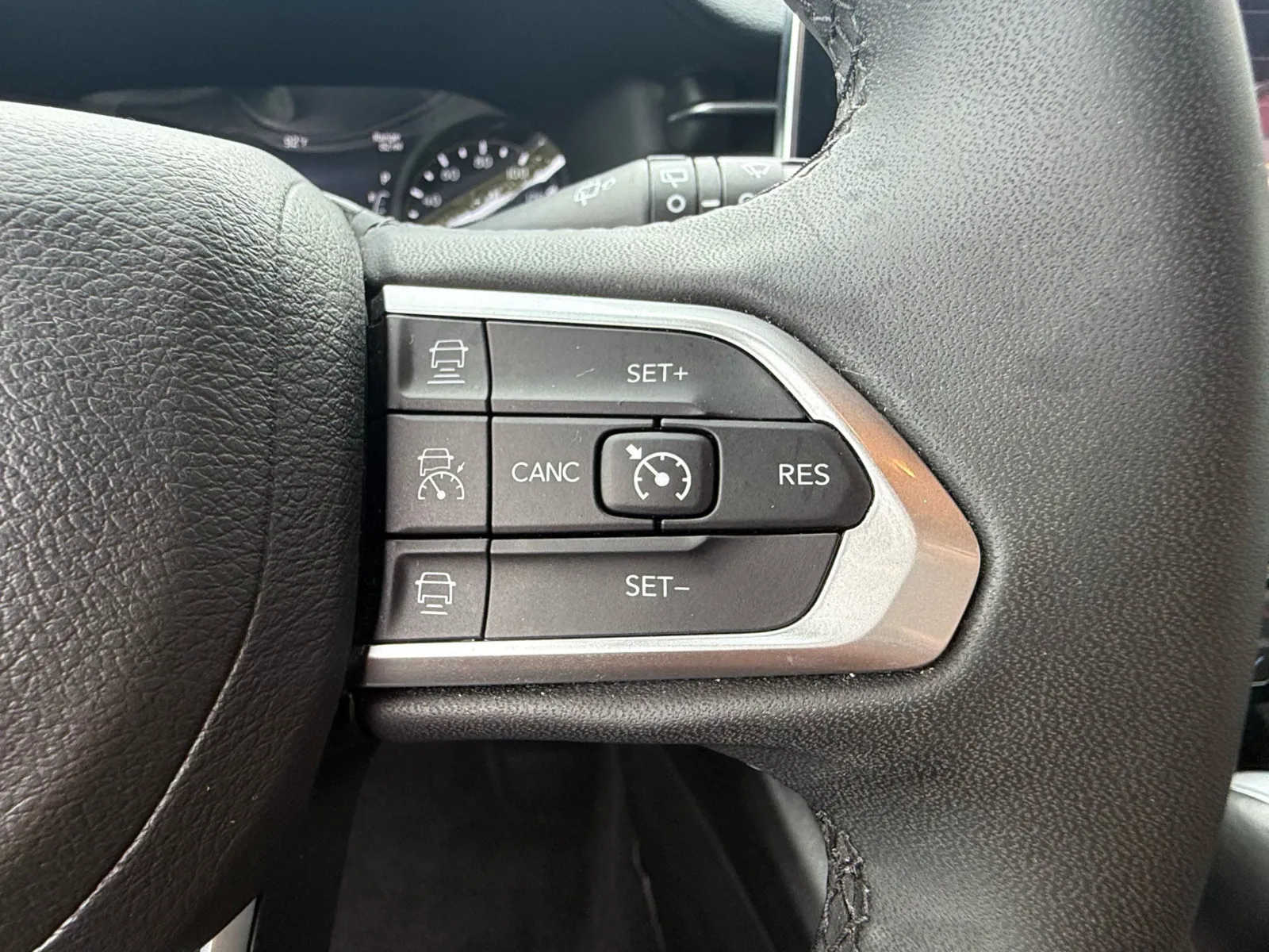 2025 Jeep Compass Limited - Photo 24