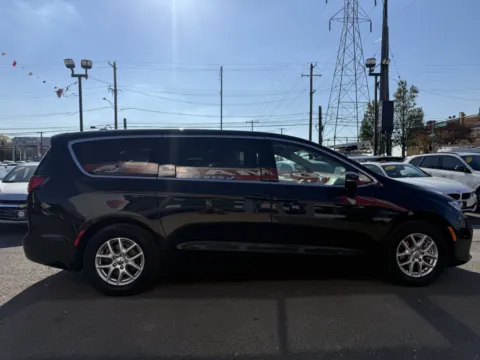 More photos of 2024 Chrysler Pacifica Touring L at Cottman Auto Mall, PA