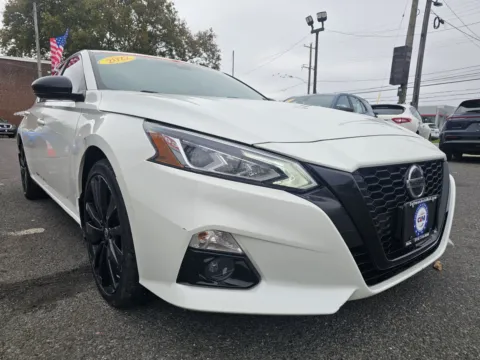 Another view of 2022 Nissan Altima 2.5 SR for sale in Philadelphia, PA at Cottman Auto Mall