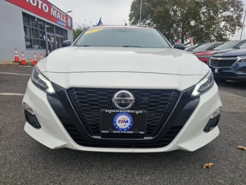 Photos of 2022 Nissan Altima 2.5 SR for sale in Philadelphia, PA at Cottman Auto Mall