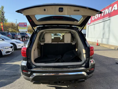 More photos of 2018 Nissan Pathfinder Platinum at Cottman Auto Mall, PA