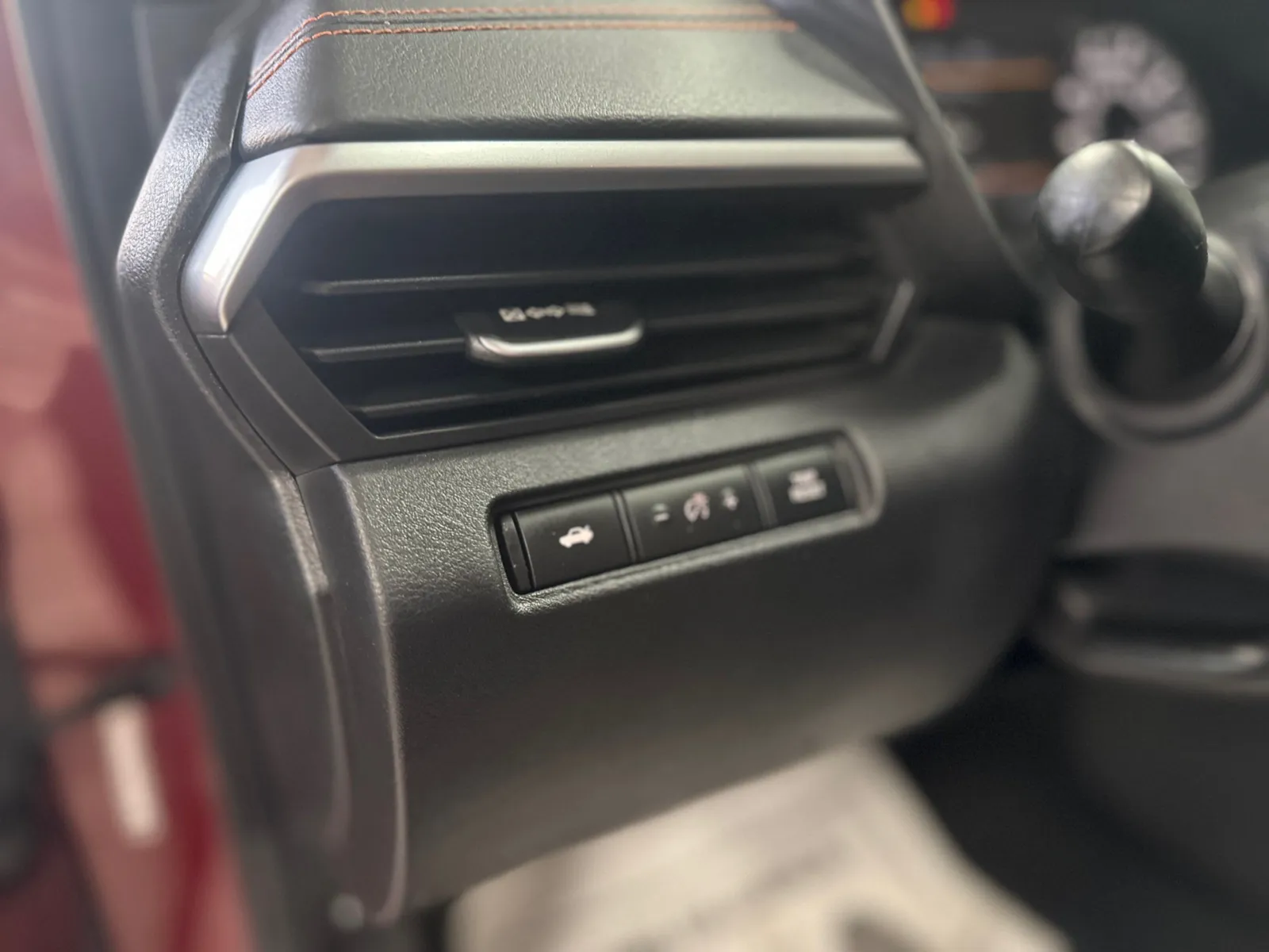 2021 Nissan Altima 2.5 SR photo 5
