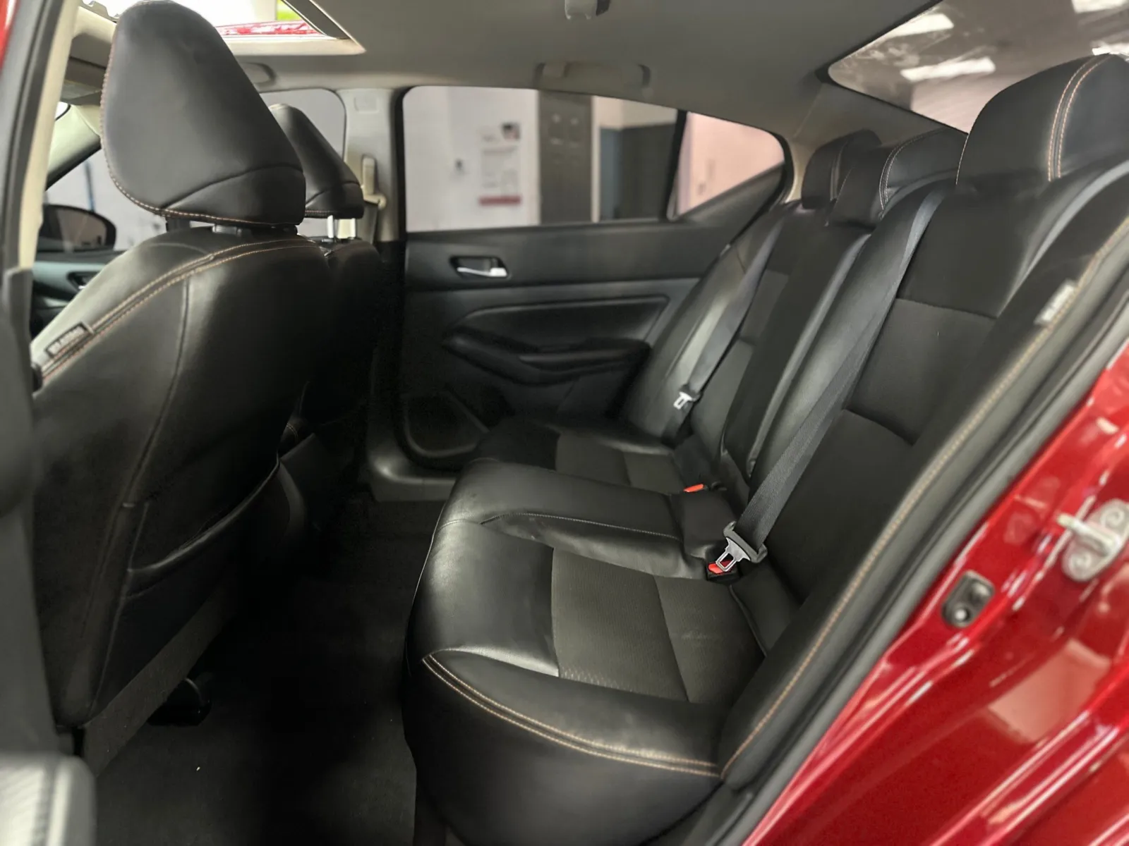 2021 Nissan Altima 2.5 SR photo 4