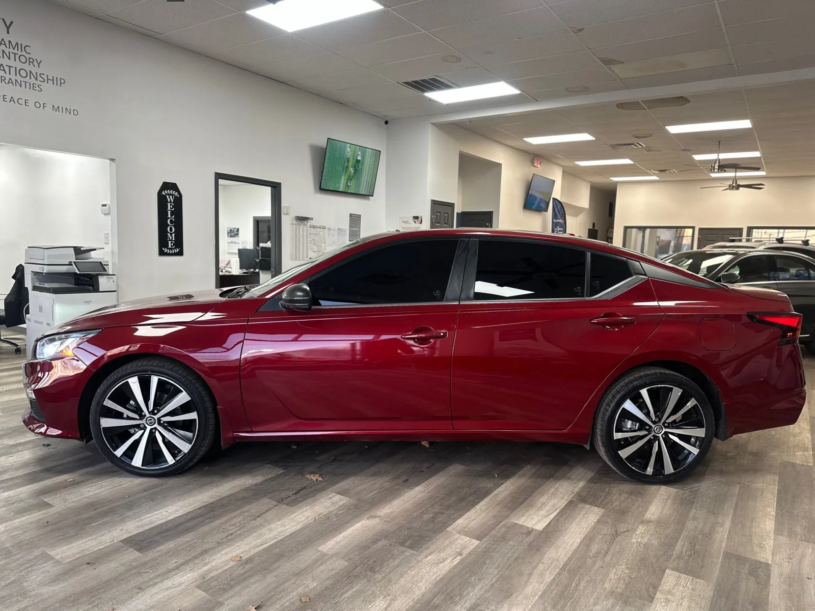 2021 Nissan Altima 2.5 SR photo 3