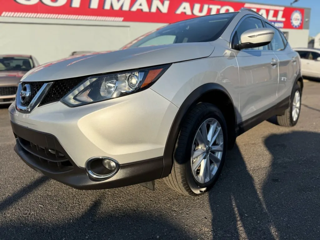 2018 Nissan Rogue Sport SV for sale in Philadelphia, PA