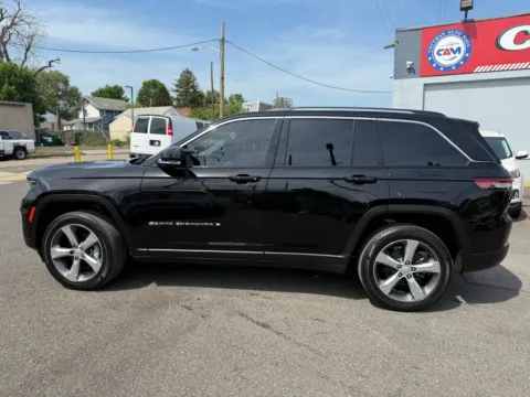 More photos of 2022 Jeep Grand Cherokee Limited at Cottman Auto Mall, PA