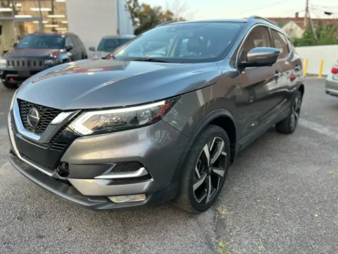 Photos of 2020 Nissan Rogue Sport SL for sale in Philadelphia, PA at Cottman Auto Mall