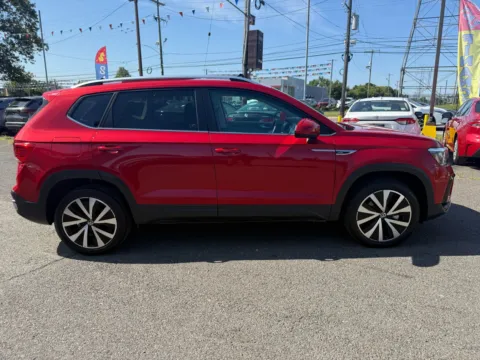 More photos of 2024 Volkswagen Taos SE at Cottman Auto Mall, PA