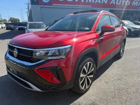 Photos of 2024 Volkswagen Taos SE for sale in Philadelphia, PA at Cottman Auto Mall