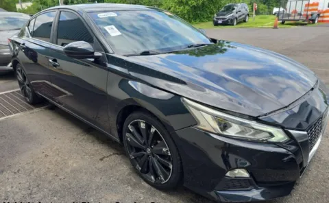 Photos of 2021 Nissan Altima 2.5 SR for sale in Philadelphia, PA at Cottman Auto Mall