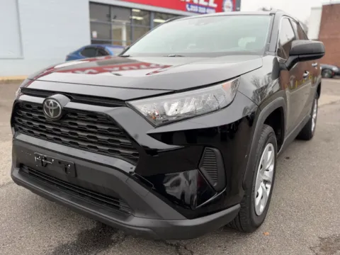 Black 2019 Toyota RAV4 LE for sale in Philadelphia, PA