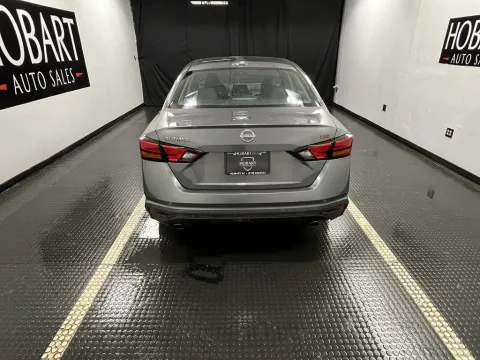 More photos of 2025 Nissan Altima SR at Hobart Auto Sales, IN